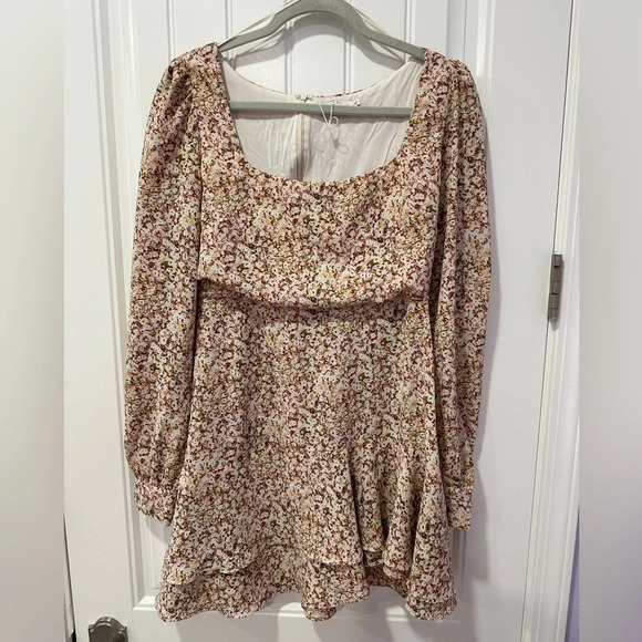 Lush | balloon long sleeve floral mini dress | Size: Medium NWOT - Picture 3 of 8